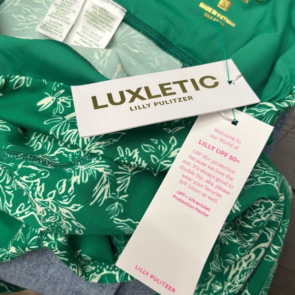 Lilly Pulitzer UPF 50+ Luxletic 26" High Rise Weekender Legging - Picture 5 of 5